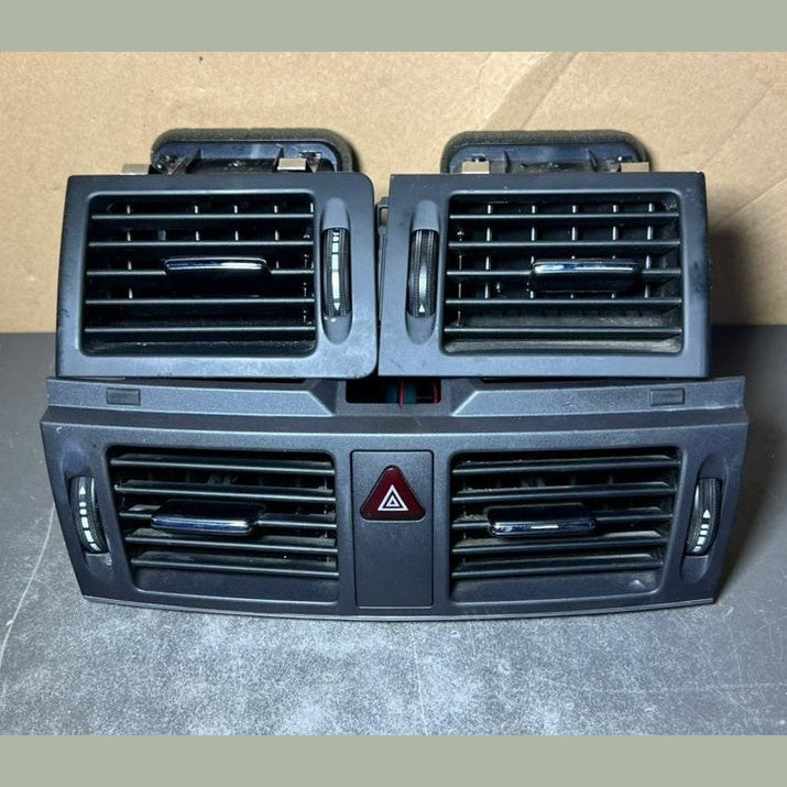 08-10 Mercedes W204 C-Class Front Center Dashboard  Heater A/C Air Vent Set RHD