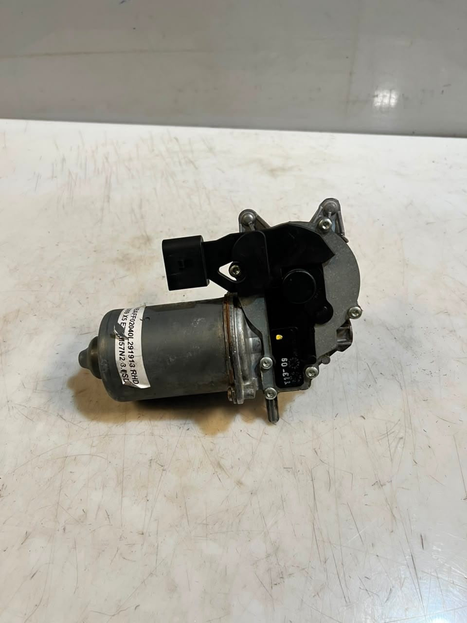 2006-2014 BMW X5 E70 Windshield Wiper Linkage MOTOR 7200536 OEM