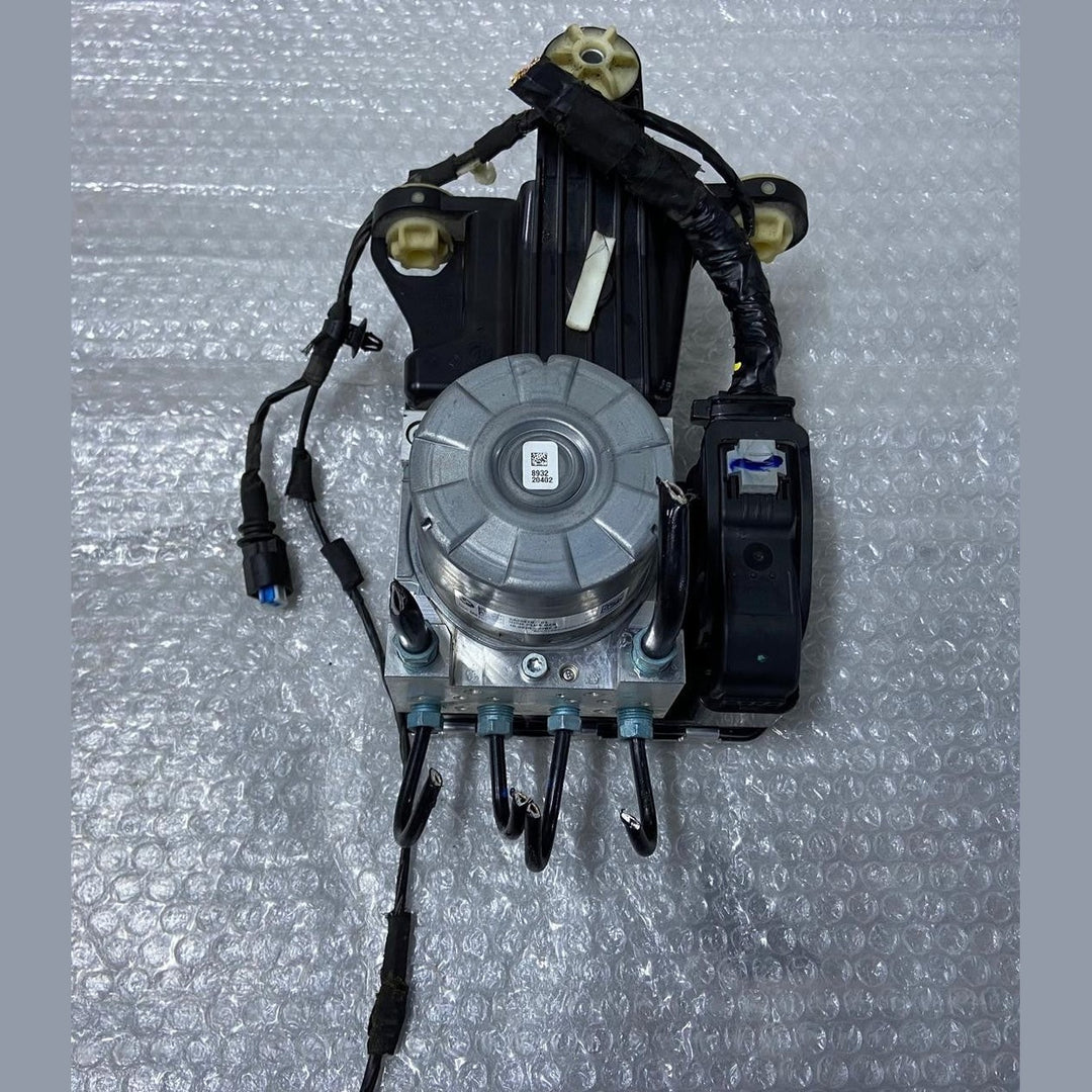 OEM BMW 4 Series Coupe (G22, G82) 420d G20Mild-Hybrid ABS Brake Unit 5A25EE0