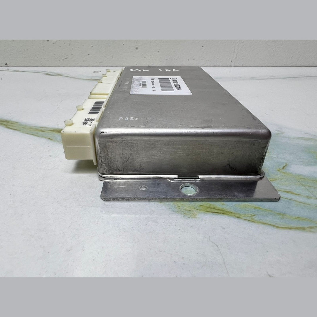2012-2015 Mercedes-Benz ML63 AMG Left Front Seat Control Module A1669002104 W166