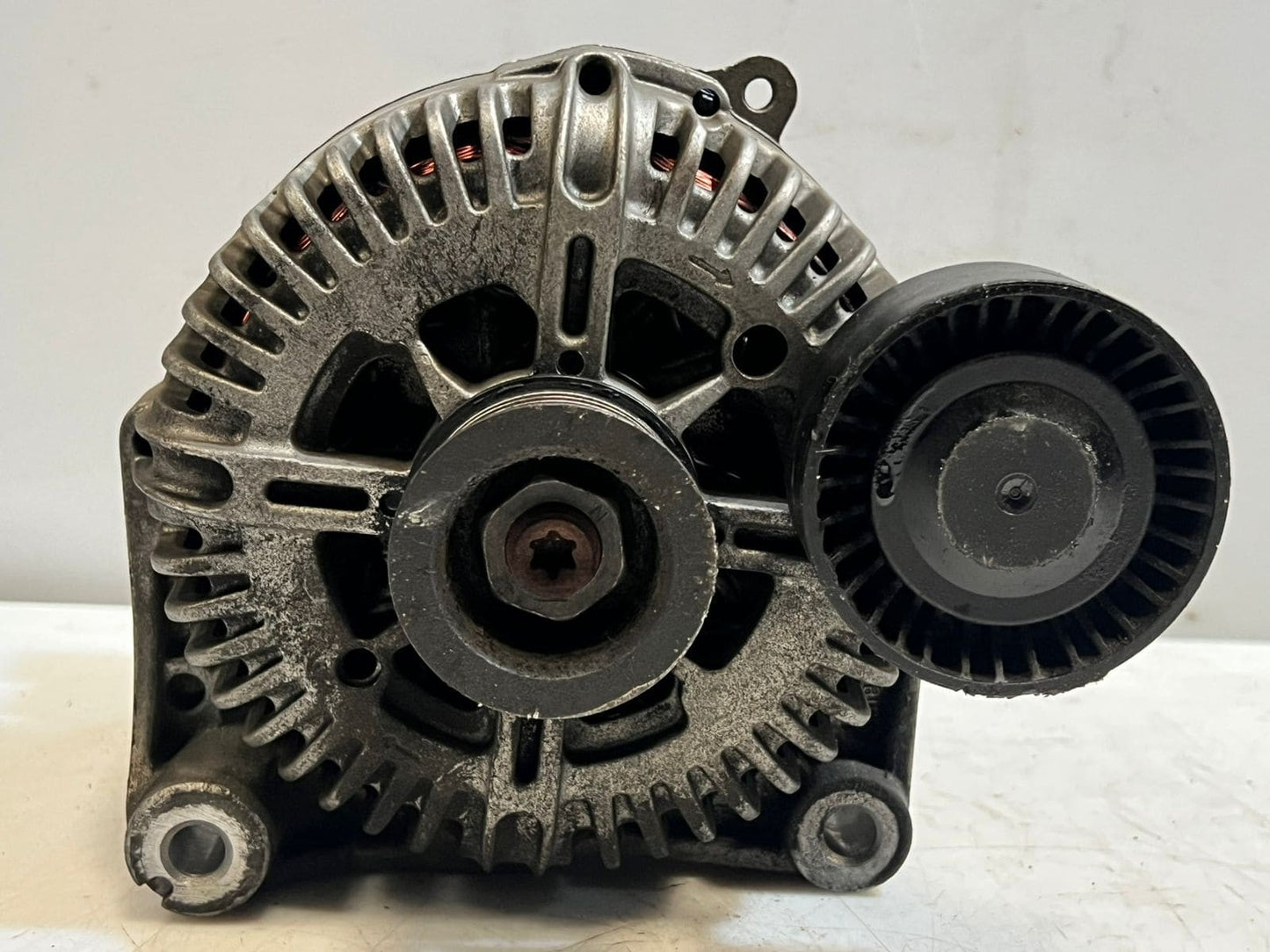 2006-2008 BMW 750i E60 E61 E63 E64 E65 E66 E67 E68 ENGINE Alternator 7542934 OEM
