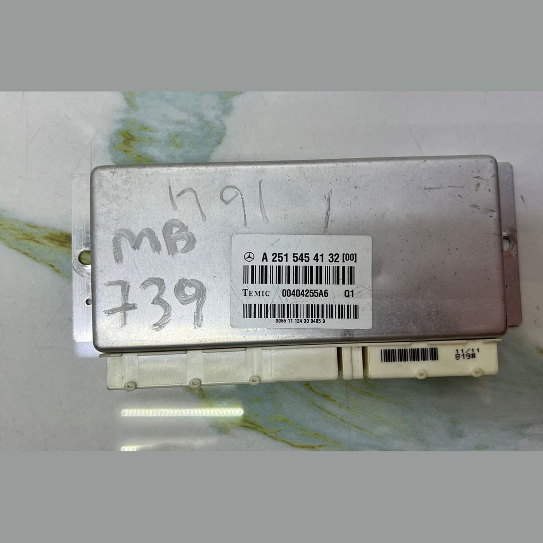 2007-2013 Mercedes GL450 Airmatic Suspension Control Module A2515454132 ML350