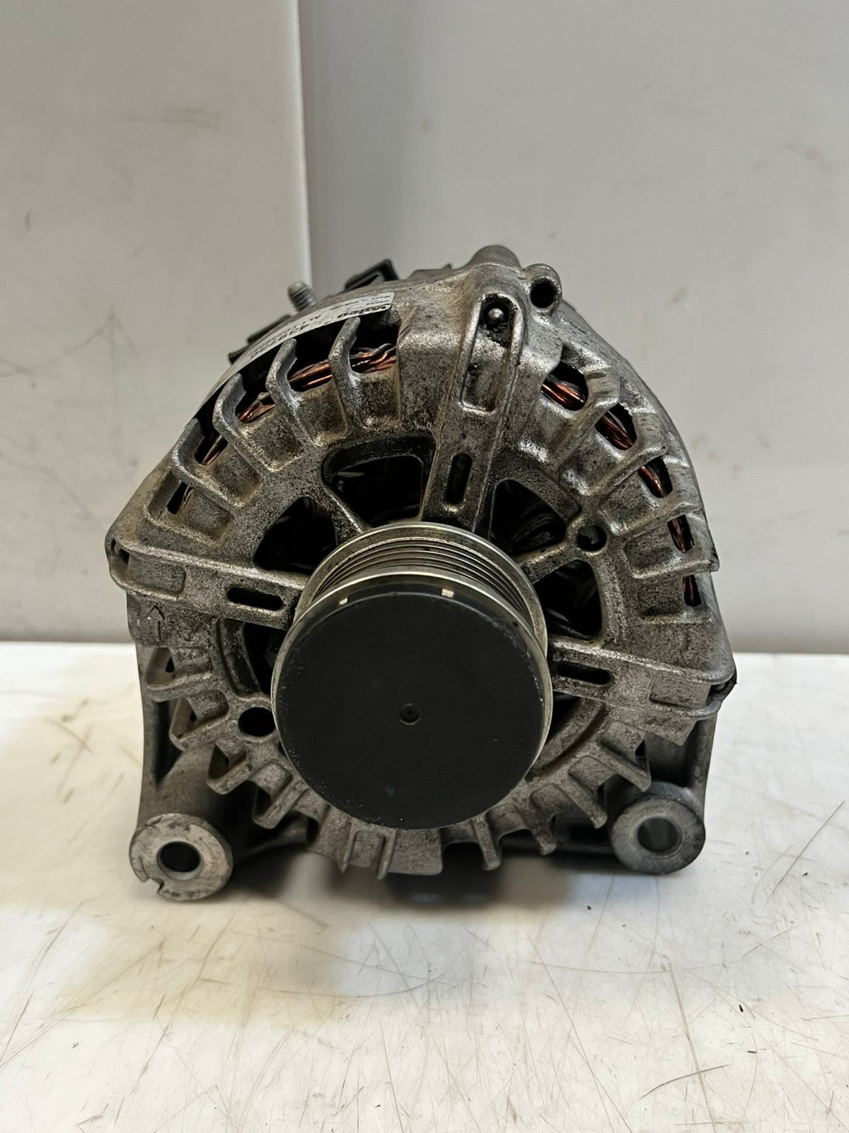 BMW 5 Series F10 F118 F25, 7 Series, X3, X5, and X6 Alternator FGN23S032 OEM