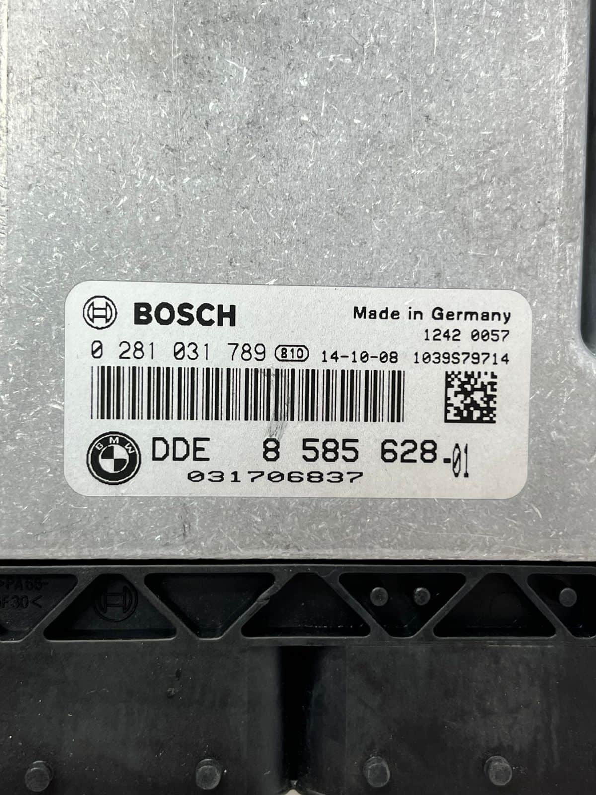 2014-2018 BMW X3 328d DIESEL Engine Control Module ECU DDE 8585628 OEM
