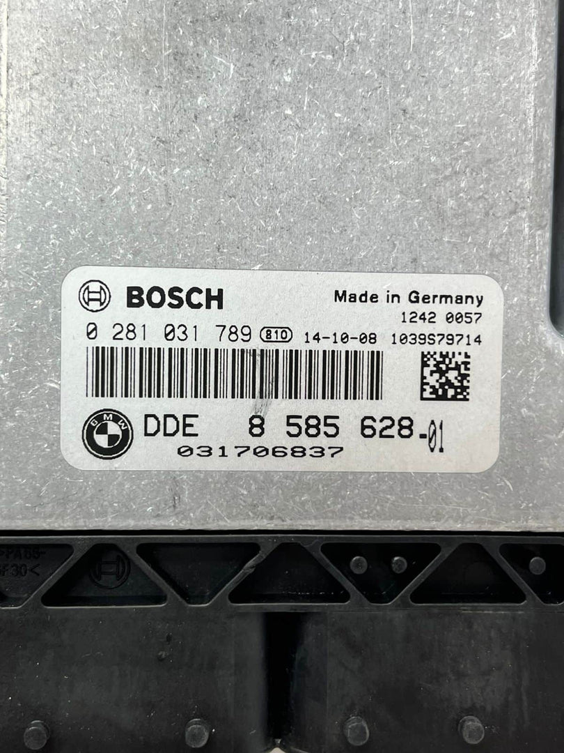 2014-2018 BMW X3 328d DIESEL Engine Control Module ECU DDE 8585628 OEM