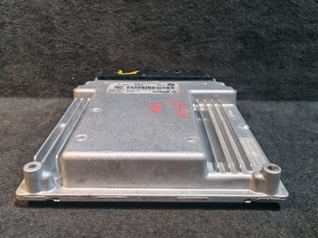 BMW 3 Series E90 E92 ENGINE CONTROL UNIT ECU ONLY  ECM S04 DME 7589705