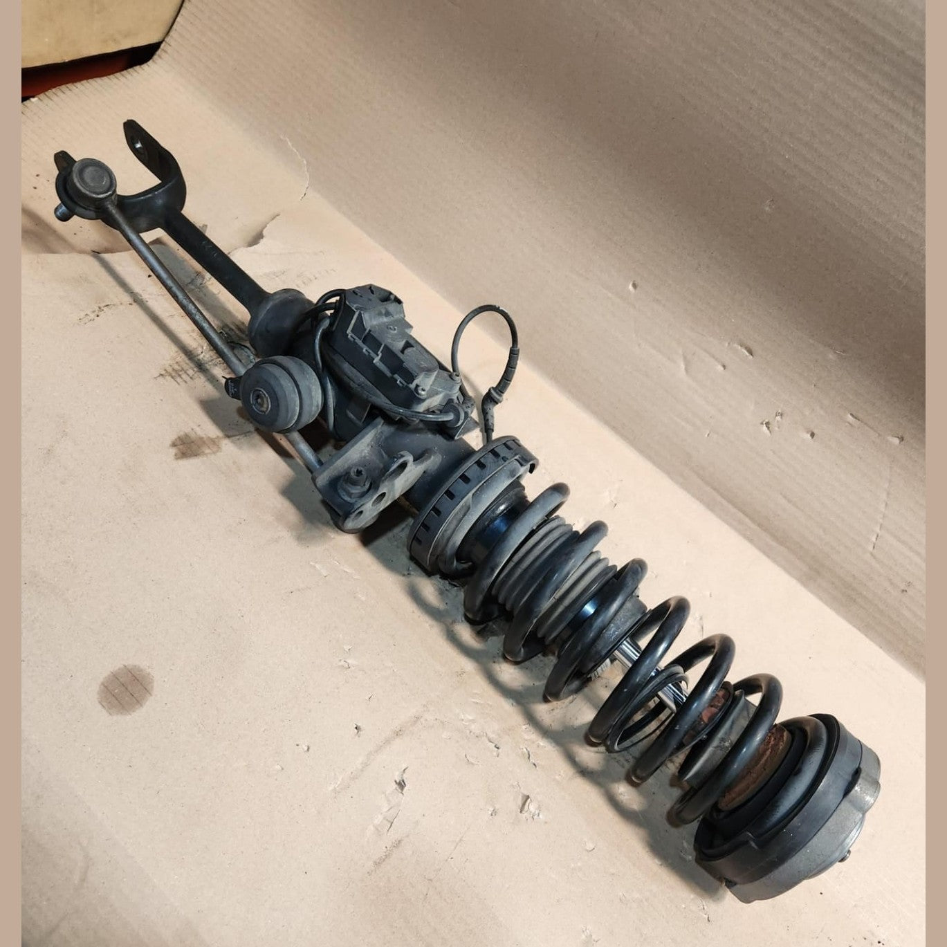 2009-2013 BMW 750i Front Right Strut Assembly 6796926 7 Series F01 F02 740i 