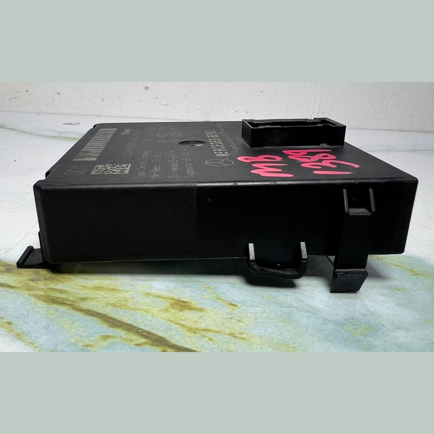 2007-2013 Mercedes-Benz W221 S-Class Gateway Control Module A2215408845 OEM