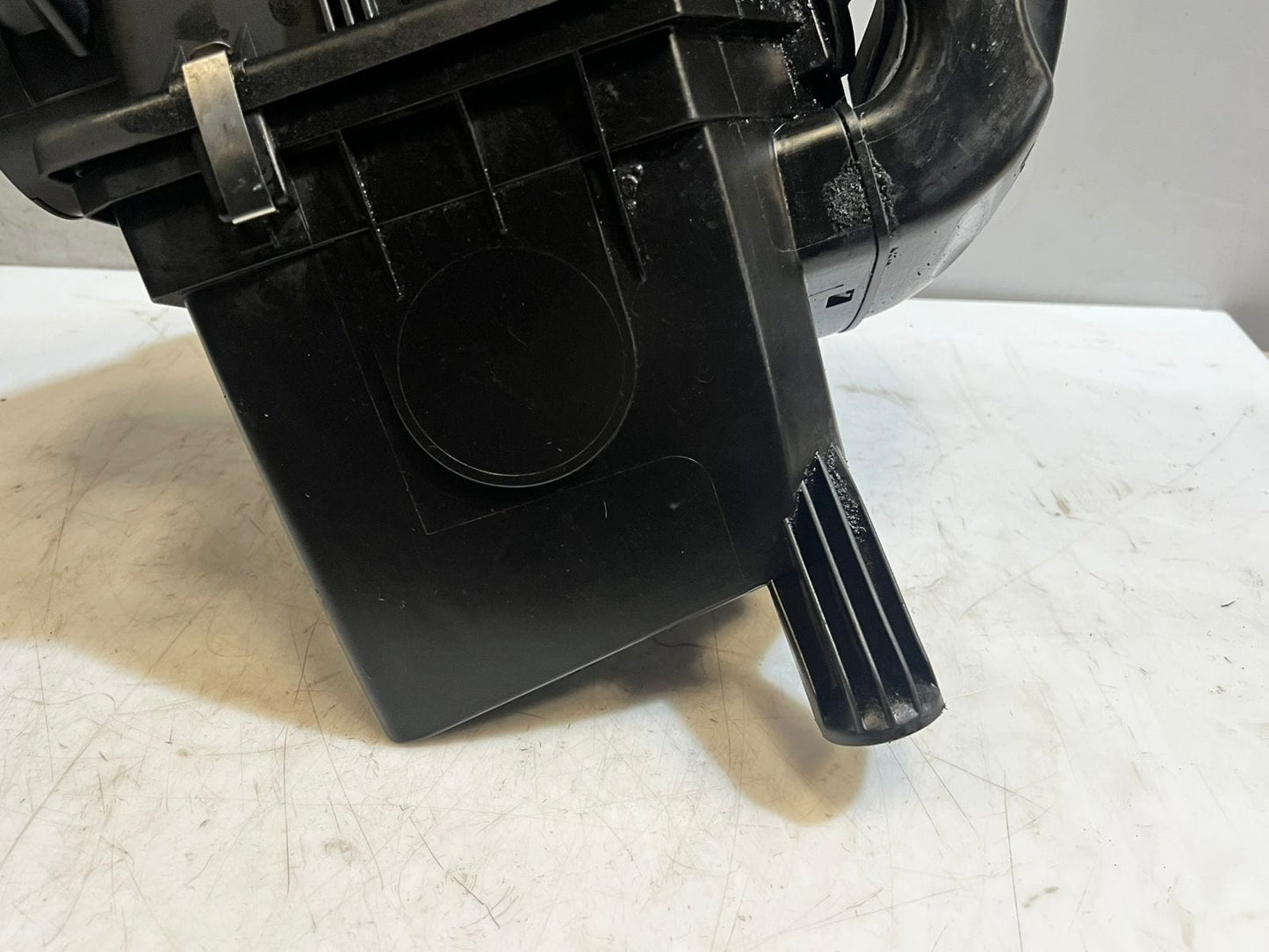 2008 BMW X3 E83 3.0L  Air INTAKE Filter Housing BOX 3415441 OEM