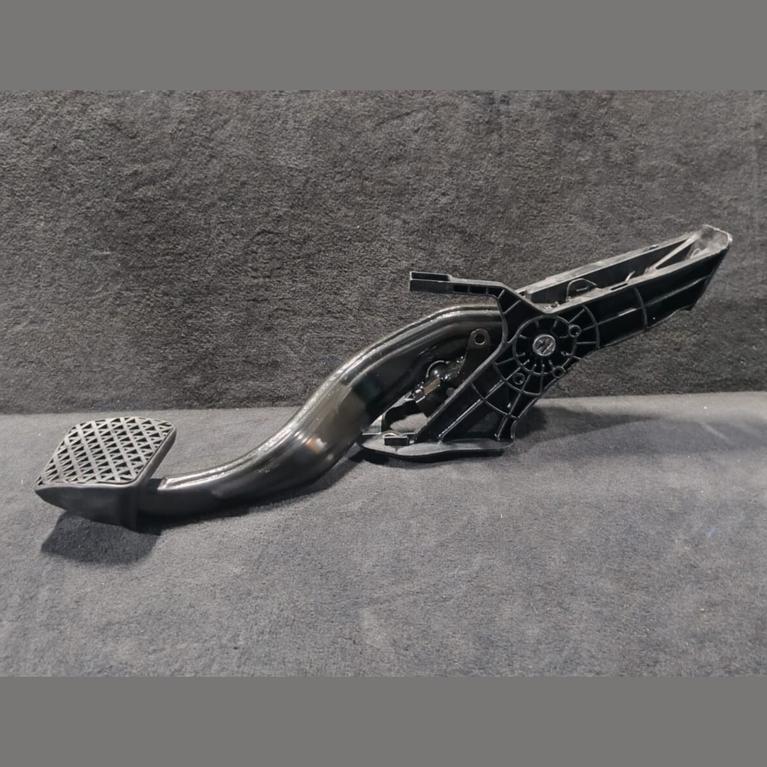 OEM BMW G01 G11 G12 G30 540i X3 X4 M5 M8 BRAKE PEDAL LEVEL ASSEMBLY - 6861771