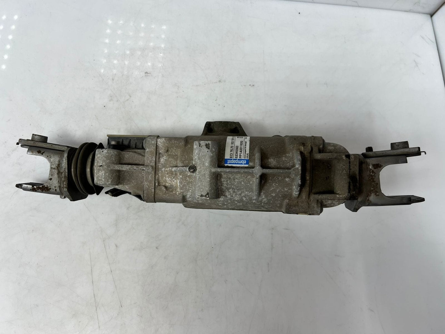 2009-2011 BMW 5' 7' SERIES F11 F01 528i Rear Axle Steering Gear 9327670