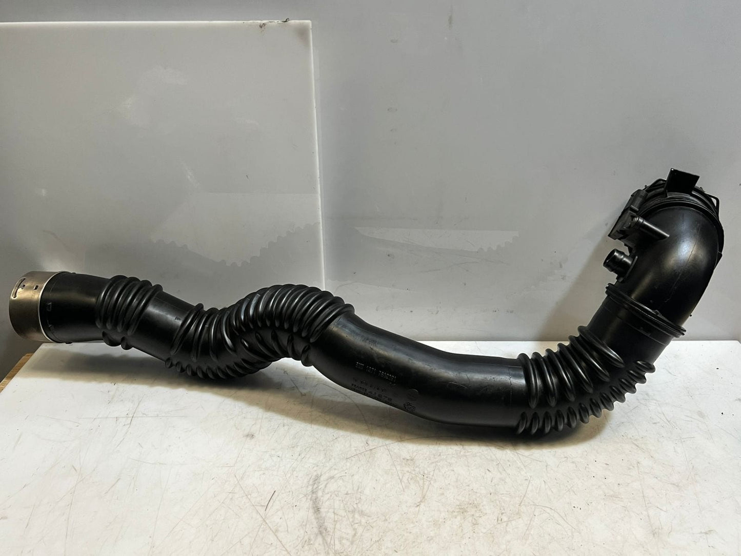 2011-16 BMW 528i 5' F10 F11 Turbo Intercooler Charge Air Intake Pipe 7612091 OEM