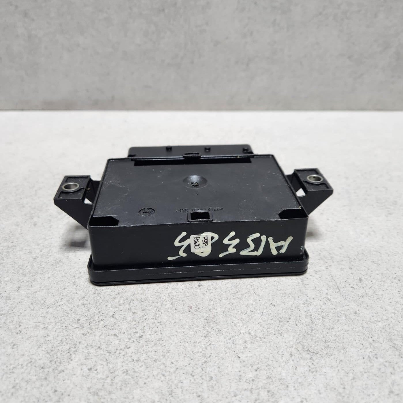 Benz Parking Brake Control Module A2469003014 A-Class and B-Class models W176 