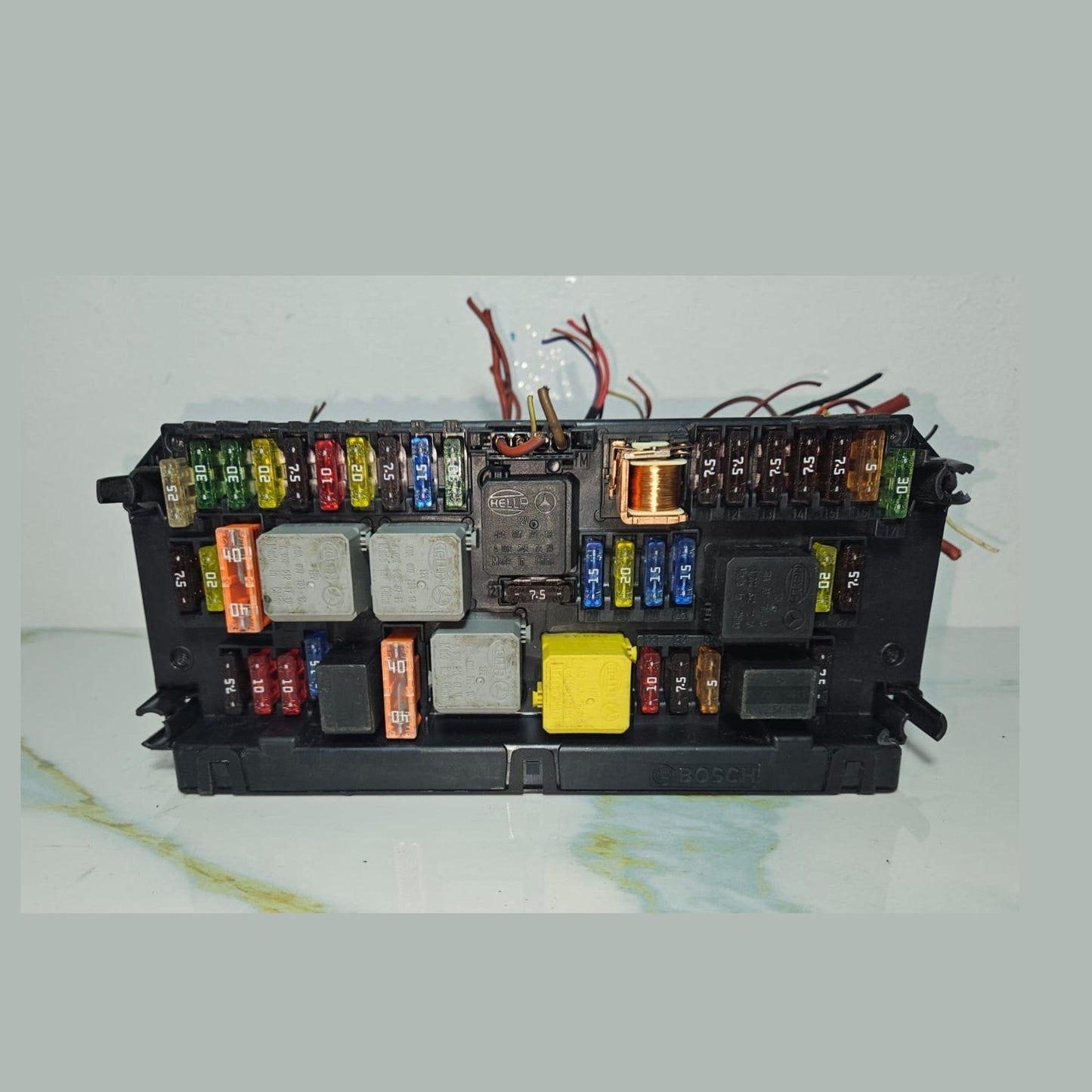 10-16 Mercedes-Benz W212 W204 Front SAM Module Relay Fuse Box A212 9006012 OEM