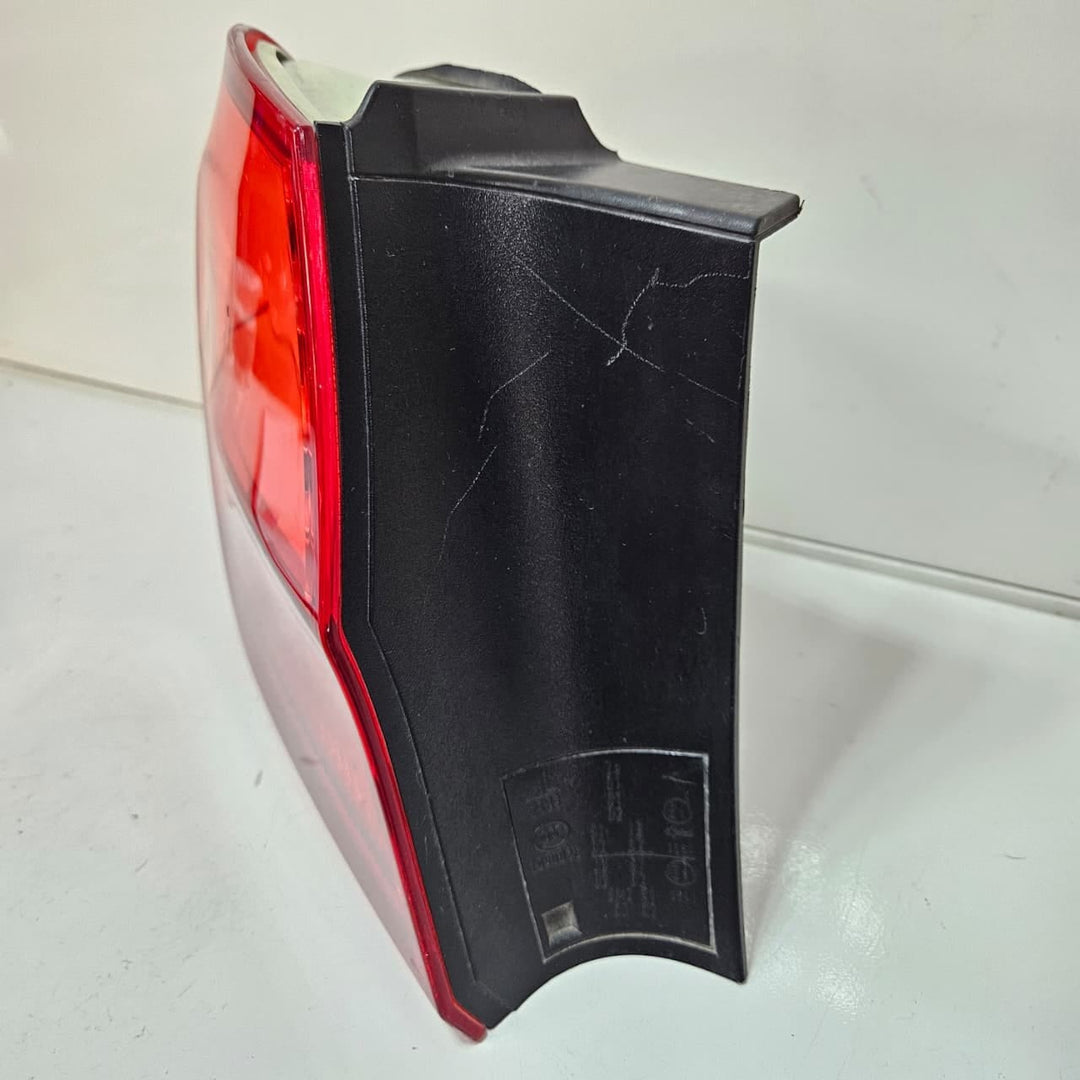 4871731-2008-2011 BMW 3 Series E90 E91 LCI 328i Rear Taillight Left Side OEM