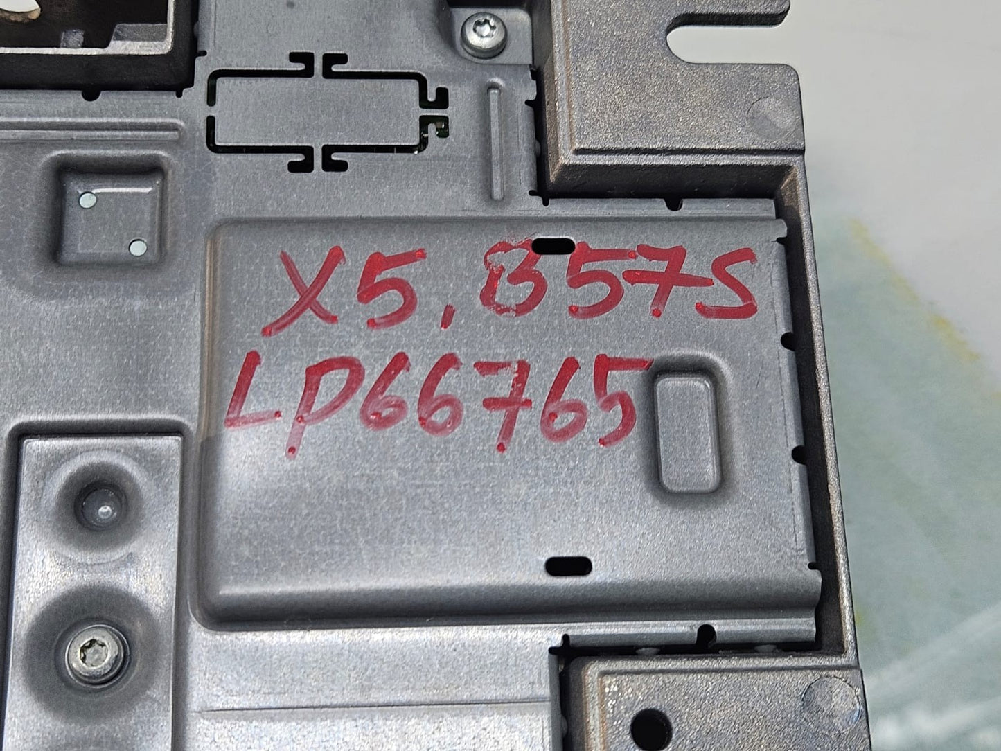 OEM BMW G05 G06 G07 8 G14 G15 Amplifier Module Amplifier BOOSTER ALEV3 9832611