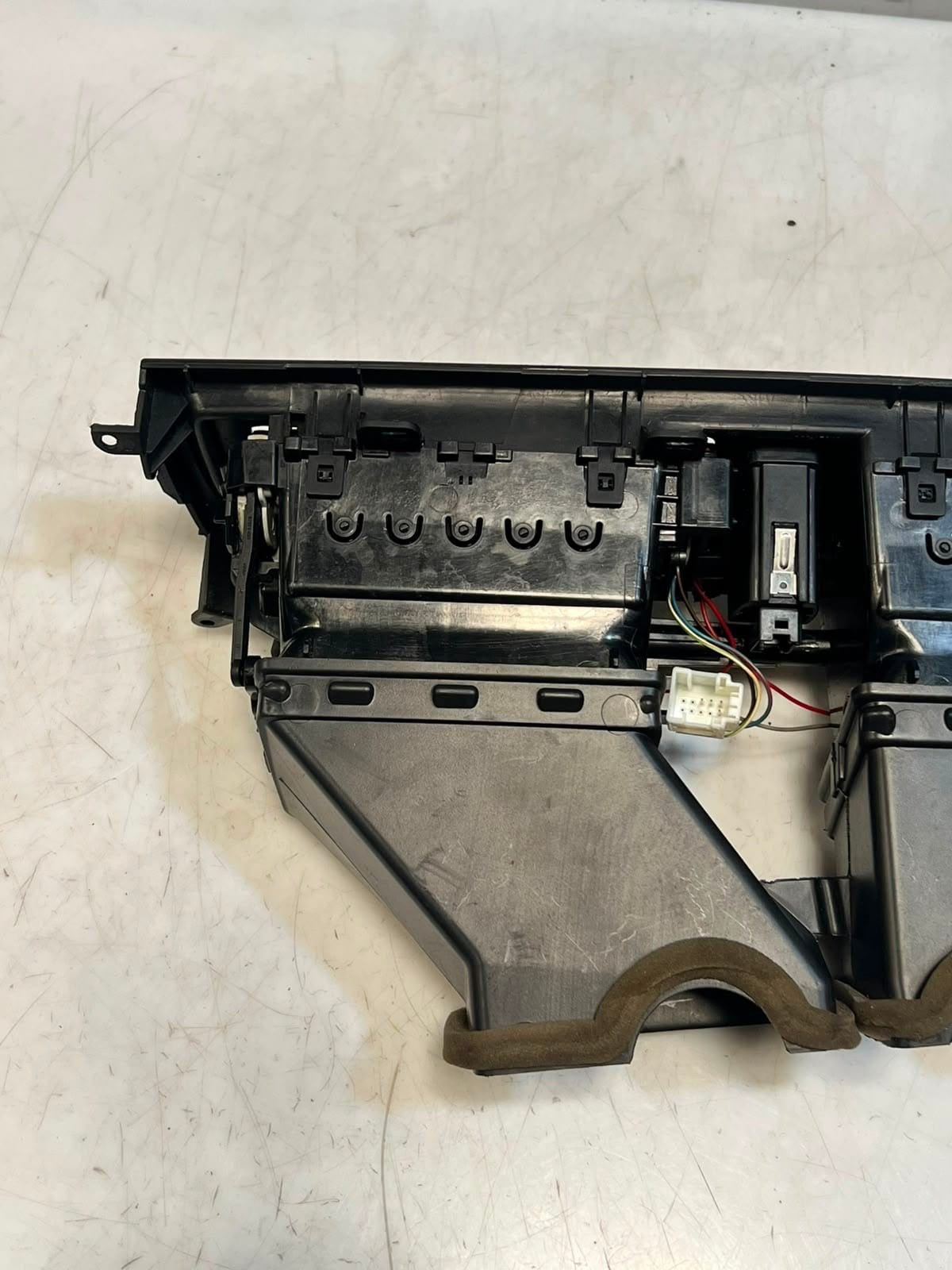 2013-2017 BMW X5 5 Series Gran Turismo F07 Rear Air Vent Grill 1682811 OEM