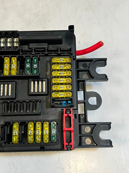 2012-2016 BMW 3 Series F30, F31, F35 328i 2.0 Diesel 135kw Fuse Box 9261110
