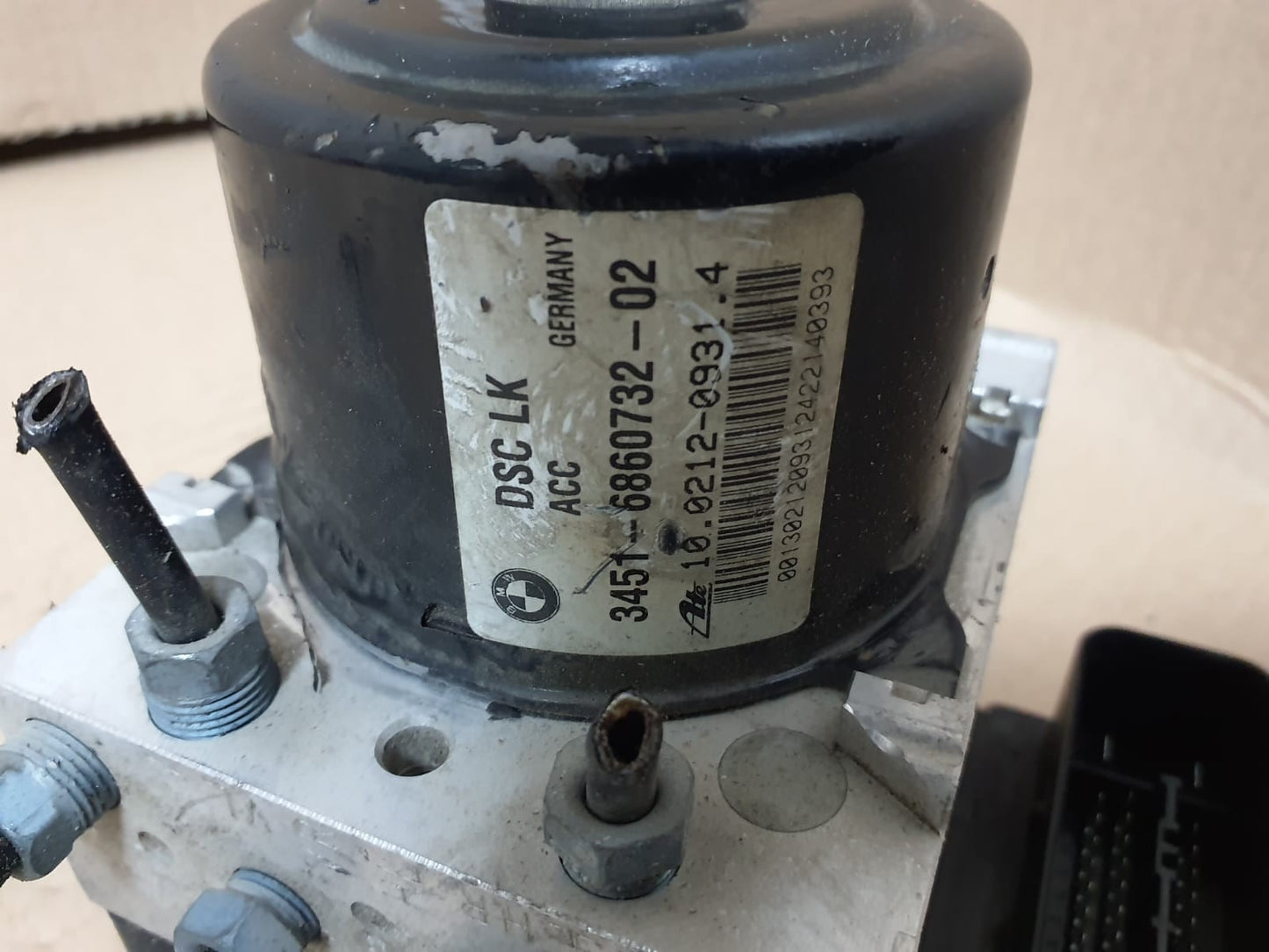 2014-2015 BMW F30 F31 F32 328d ABS DSC ANTI LOCK HYDRAULIC PUMP Control 6860733
