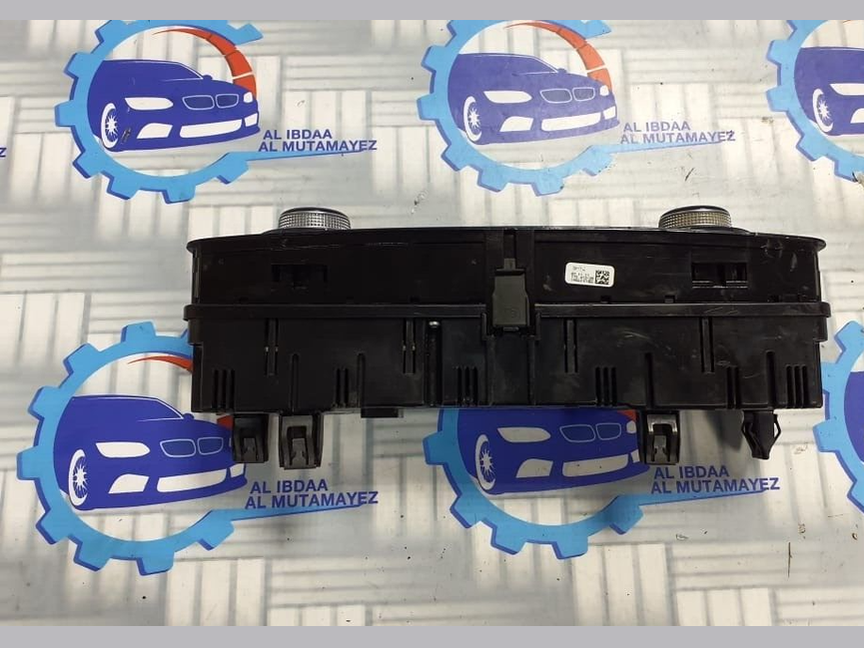 AUDI A8 AIR CONDITIONING UNITN PANEL 4H0820043G