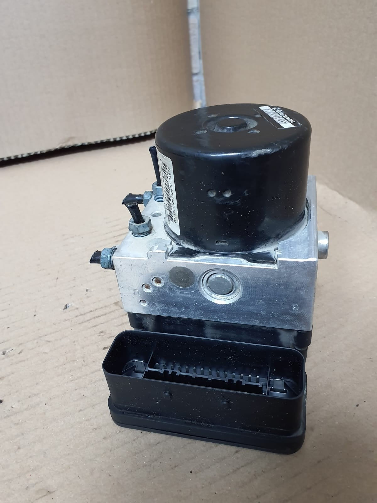 BMW 1 Series F20 F21 3 Series F30 F31 F32 320i ABS Pump and Control Unit 6857323