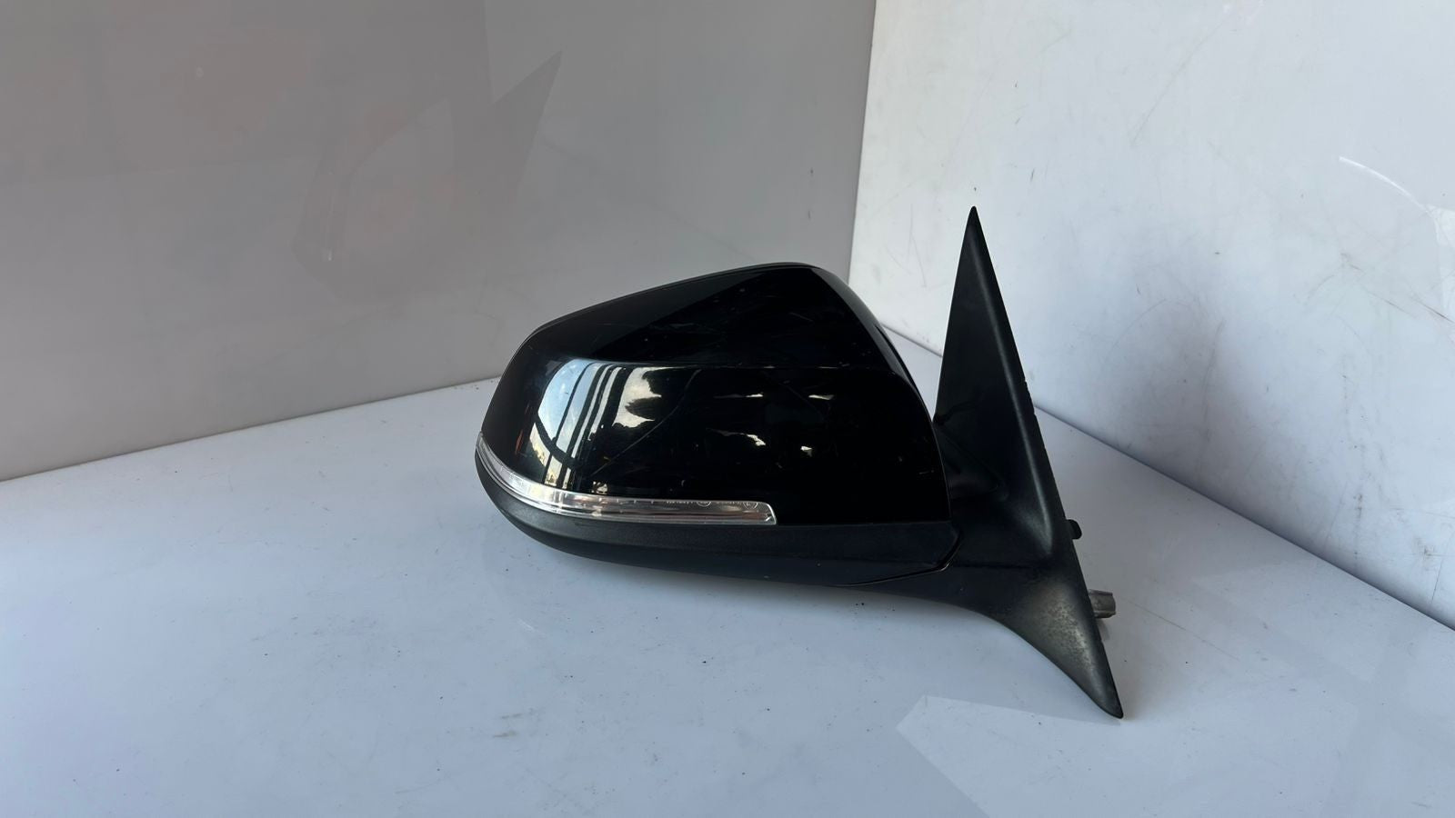 2012-2016 BMW 320i F30 RIGHT SIDE RHD Power FOLD Door Mirror 021185 OEM