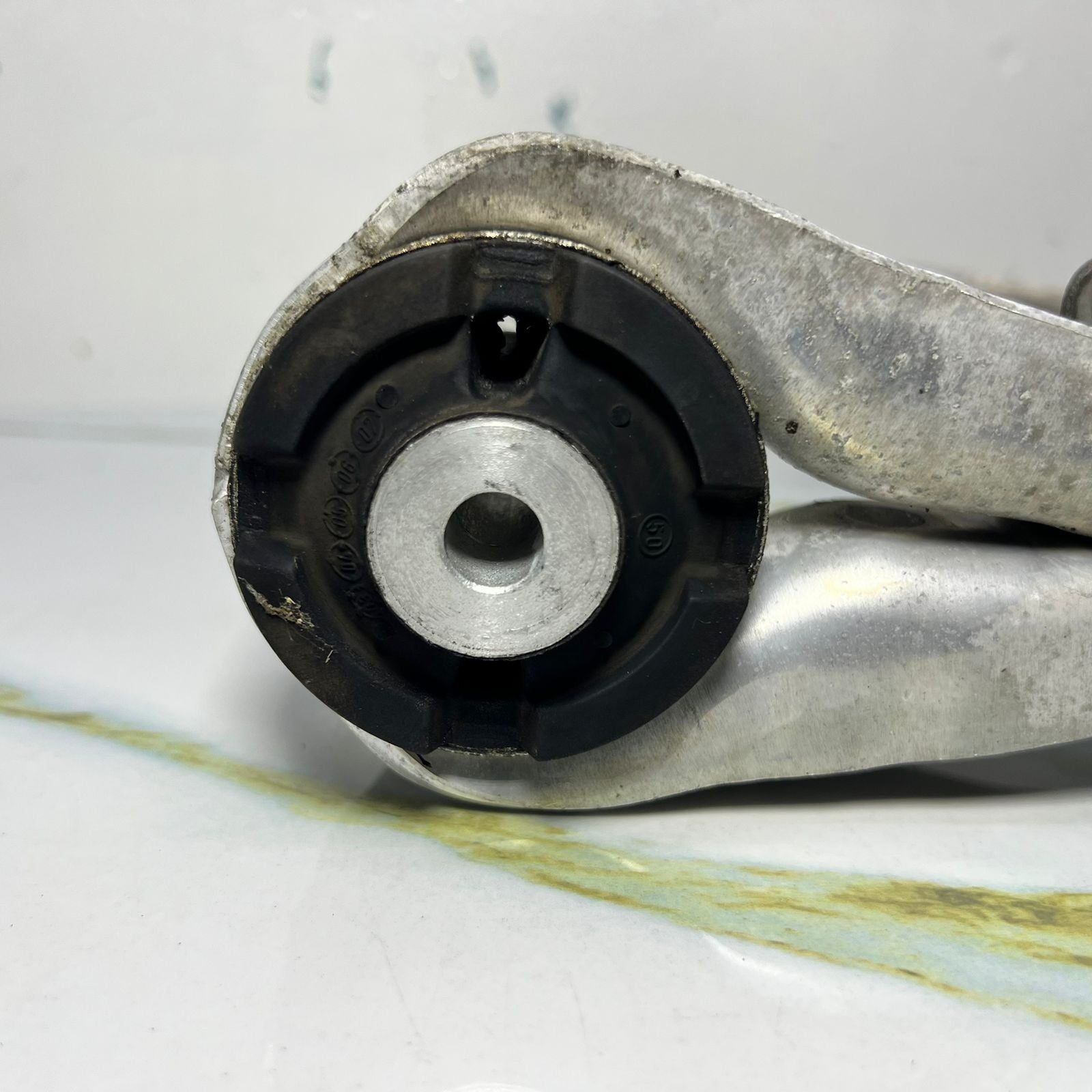 03-09 Mercedes W211 E-Class E320 Front Right Passenger Side Upper Control Arm