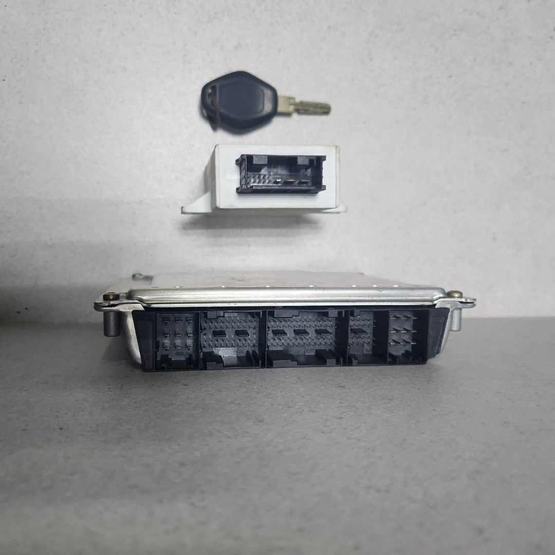 1999-2001 BMW 740i Engine Control Unit 1438728 E38 735i M62