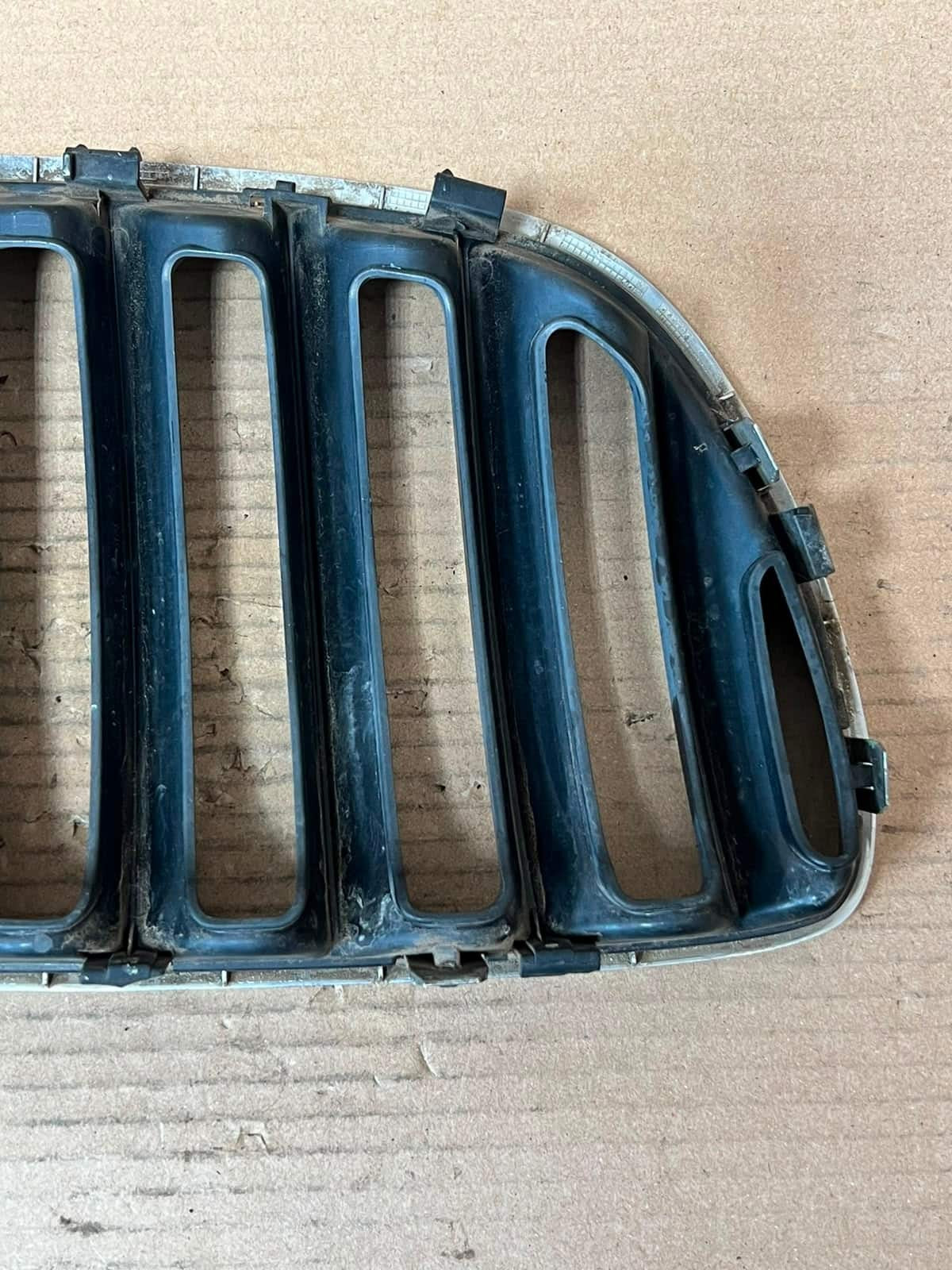 2004-2006 BMW X5 E53 BONNET Front Grille Kidney Left 7124815 OEM