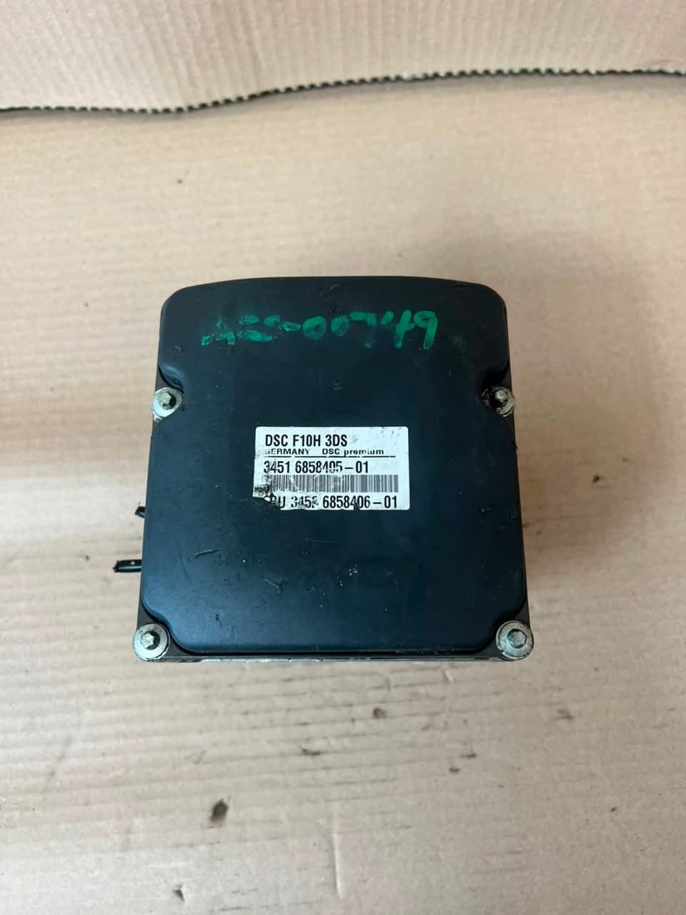 2010-2016 BMW 5 Series F10 and F11 535i ABS Hydraulic Unit / Pump 6858406 OEM