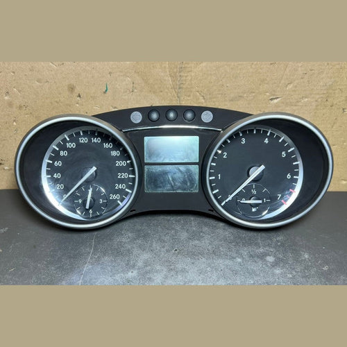 07-13 Mercedes-Benz W164 GL ML Instrument Cluster Speedometer A251 9005800 OEM