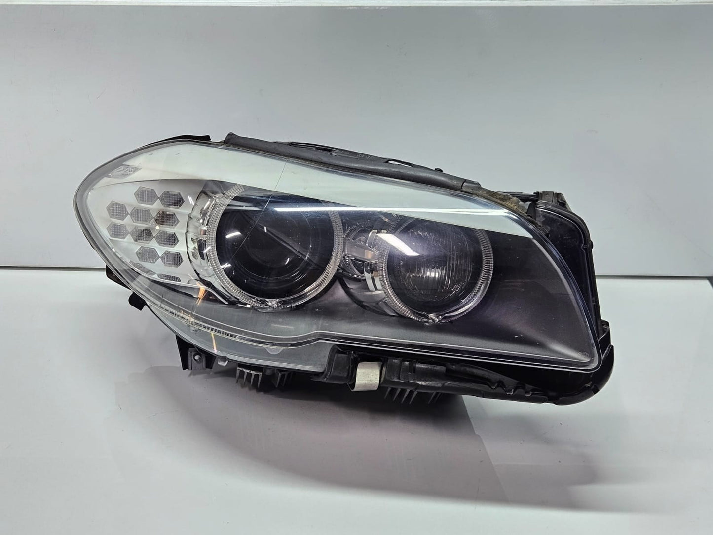 7203254-2009-13 BMW F10 F11 5 Series pre-LCI Adaptive Xenon Headlight Right OEM