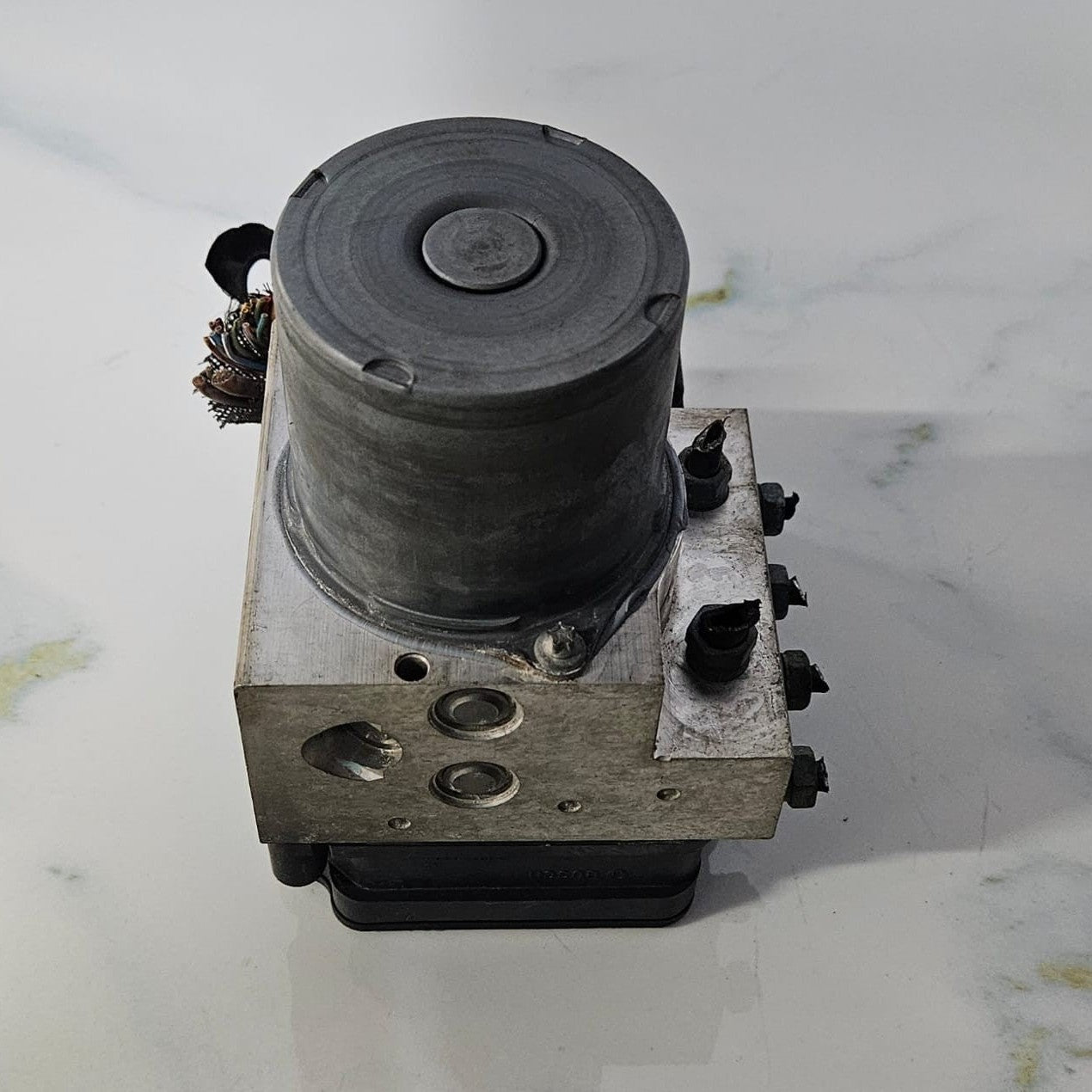 OEM BMW F10 F12 F01 F02 ABS Anti Lock Brake DSC Pump Module 6853400