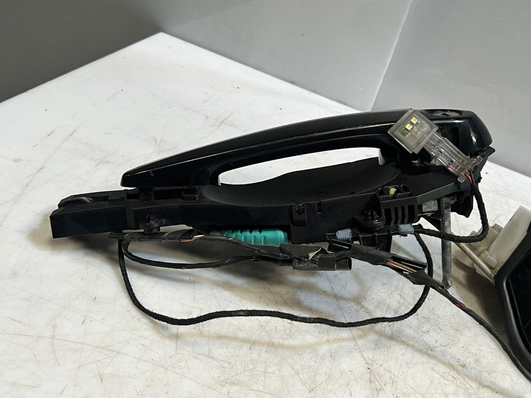 BMW X6 E71 Front Left SIDE Door Lock Actuator 7318409 OEM
