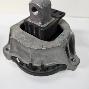 OEM BMW 5 6 7 Series G30 G38 G11 G12 G15 Engine Mount Right 6860464