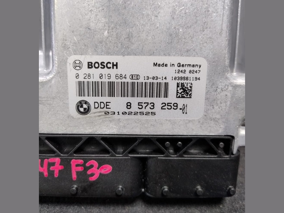BMW 320d DIESEL N47N F30 F32 F34 F36 2013 ENGINE CONTROL ECU ONLY  8573259