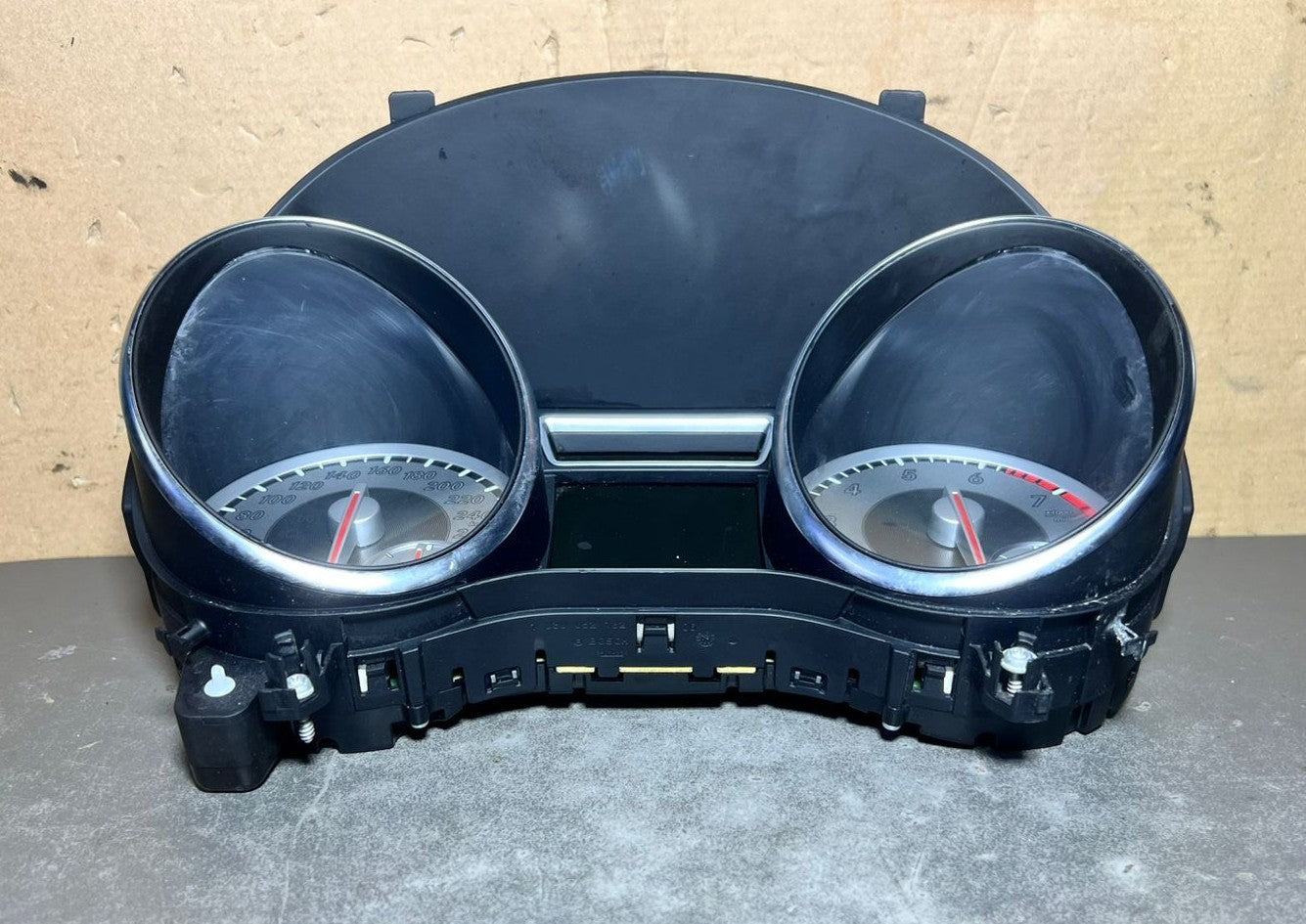 14-17 Mercedes-Benz W117 CLA Instrument Cluster Speedometer A117 9004001 OEM