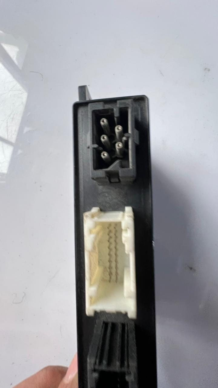 BMW Door Control Module 6904246 E39 5 Series and E38 7 Series OEM 