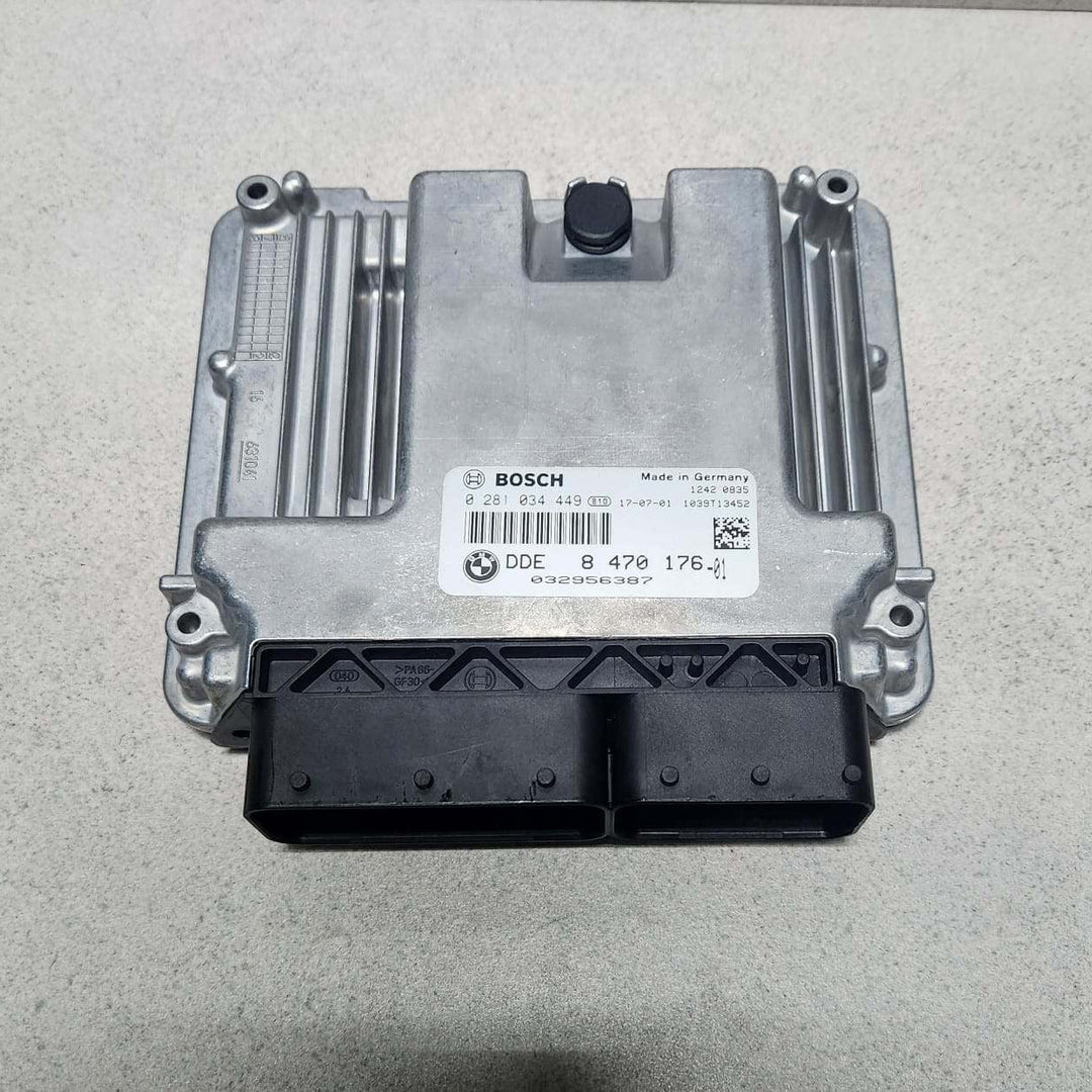 BMW Engine Control Unit 8470176 3Series F30 F31 F35 and 1 Series F20 F21 B47 D20