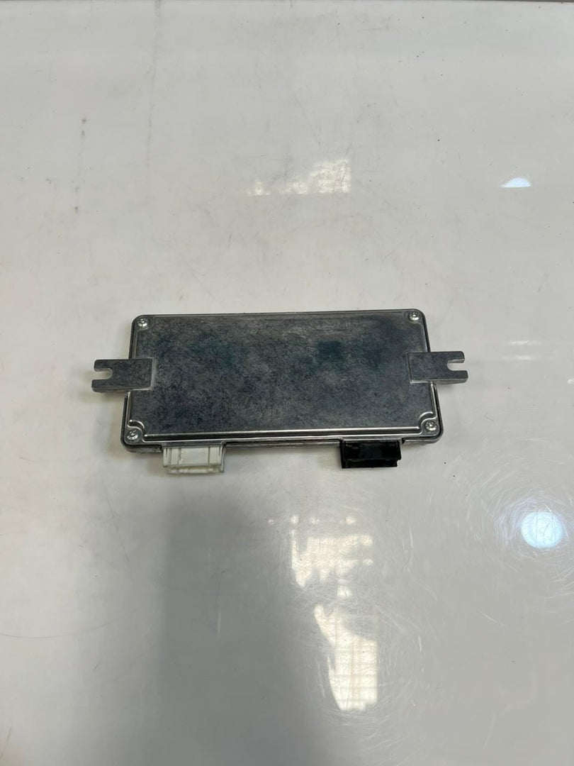 2016-2019 BMW 740i 750i G11 G12 Surround View Camera Control Module 6826322