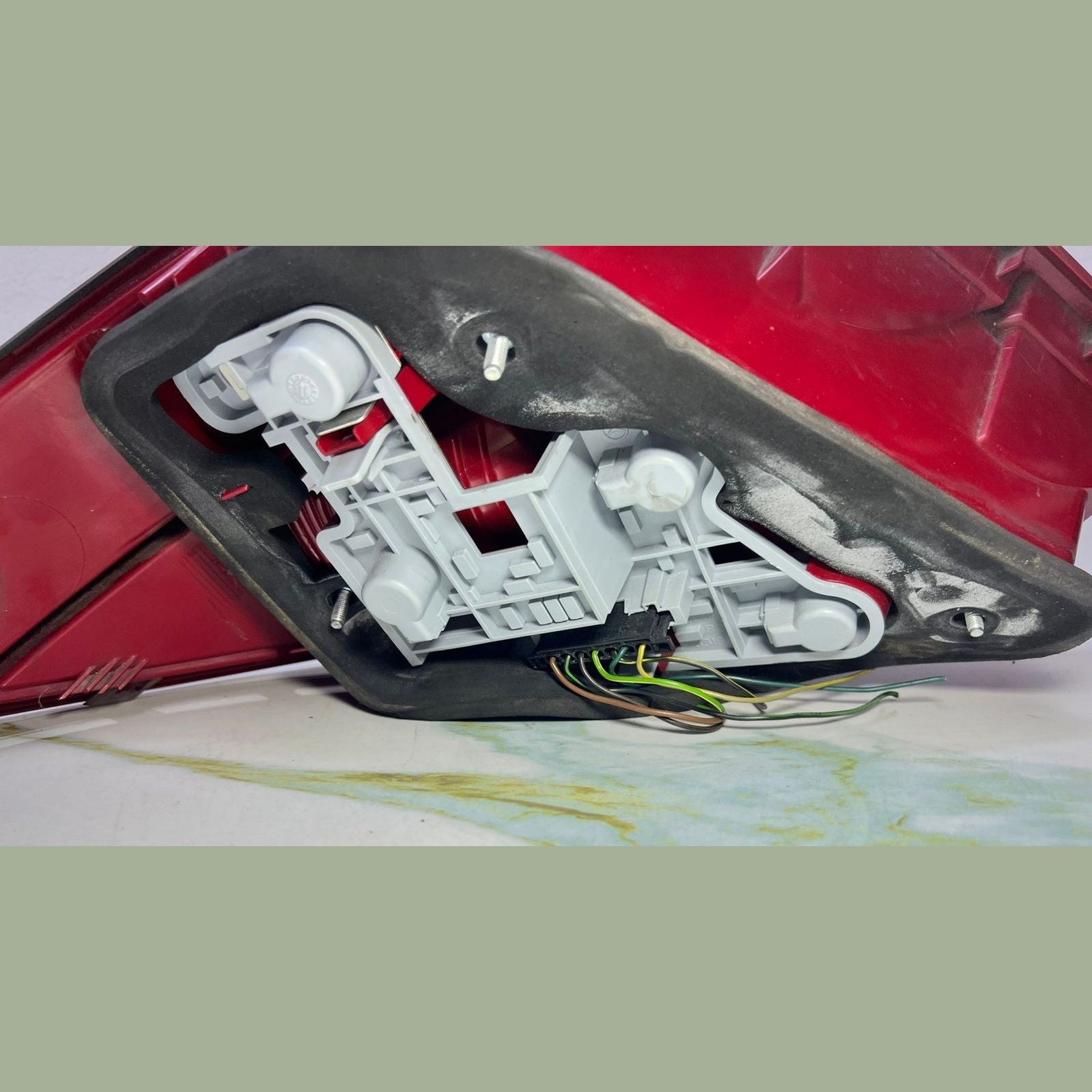 Mercedes W204 C-Class Rear Right Side Tail Light Brake Stop Lamp A204 8200264
