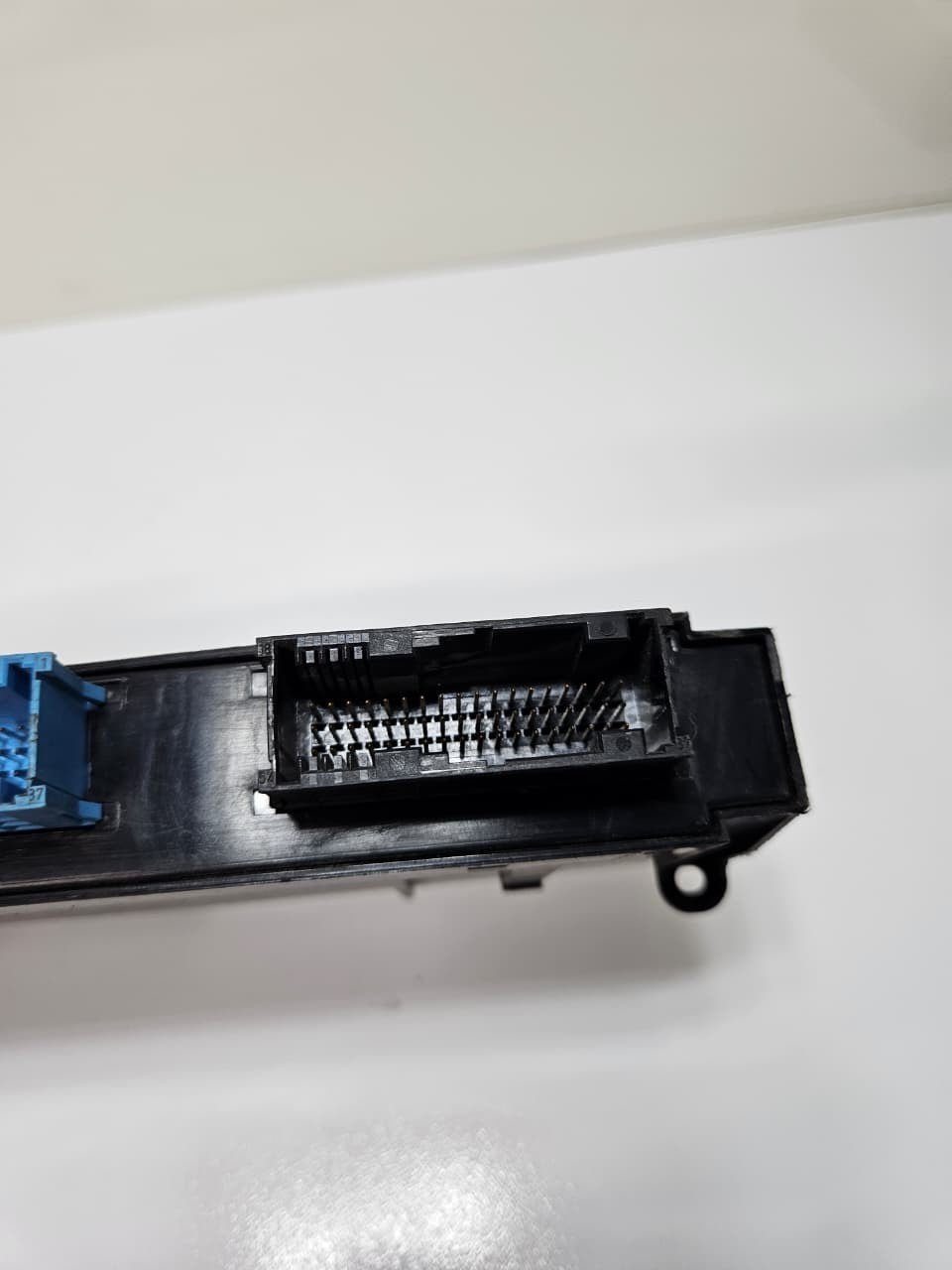 BMW E87 E90 E91 E92 E93 JUNCTION BOX BODY CONTROL 6971960 OEM