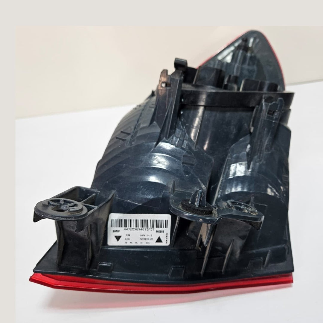 OEM BMW 3 Series F30, F35, F31 Rear Right Taillight 7259894