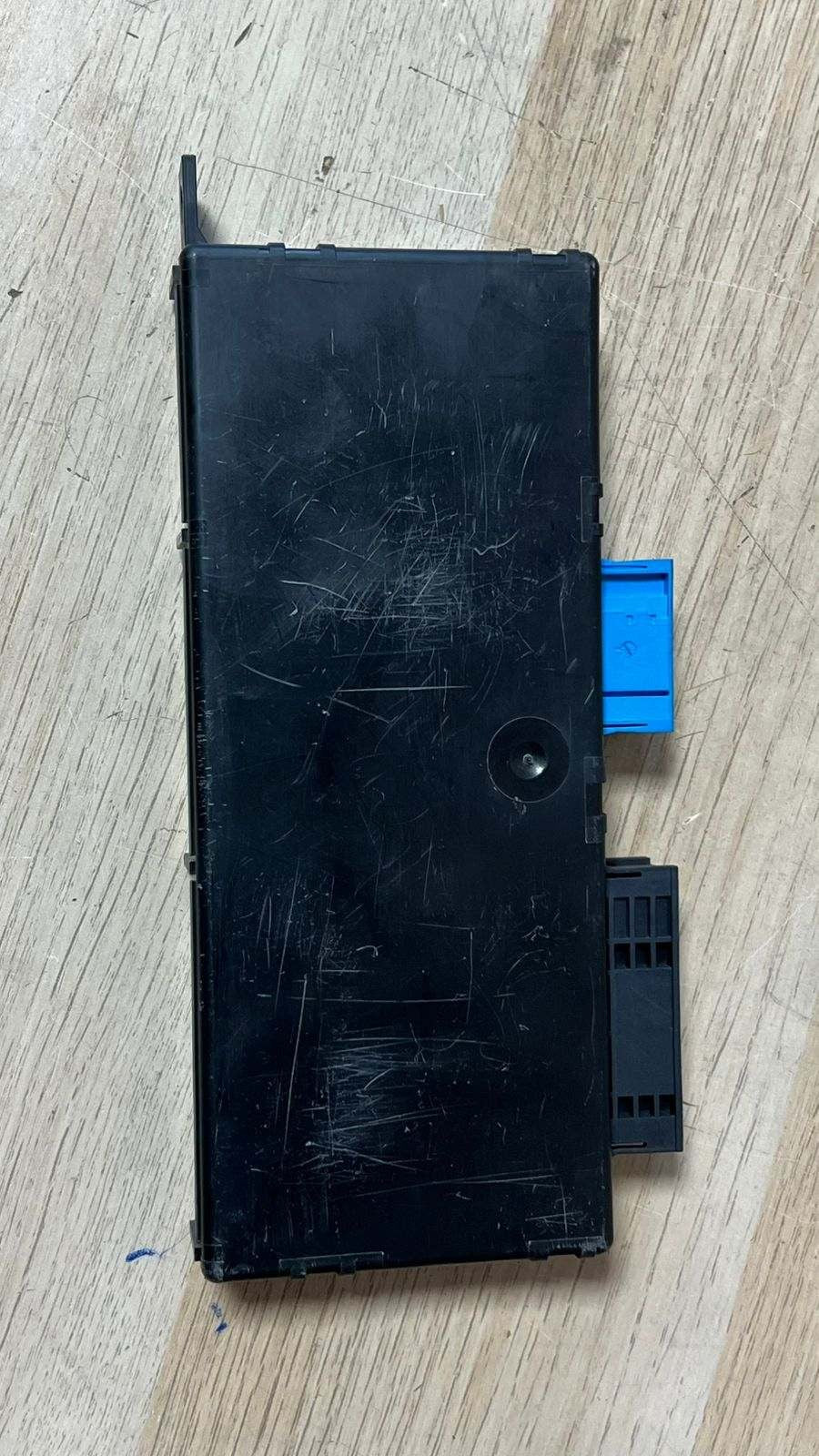 2011-16 BMW 528i Central Gateway Module 9284420 F10, F11, F12, F13, F06, and F01