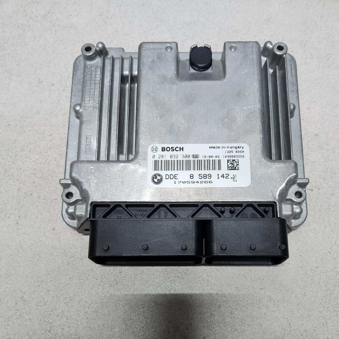 BMW Engine Control Unit DDE 8589142 OEM Engine Control Unit ECU SET 2016 520 B47