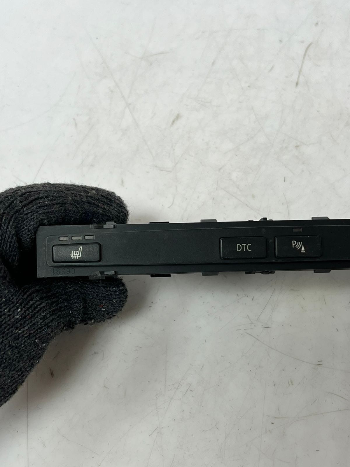BMW 5' E60 E61 Touring Centre Console Switch Control Pdc Htd Seats 9134027 OEM