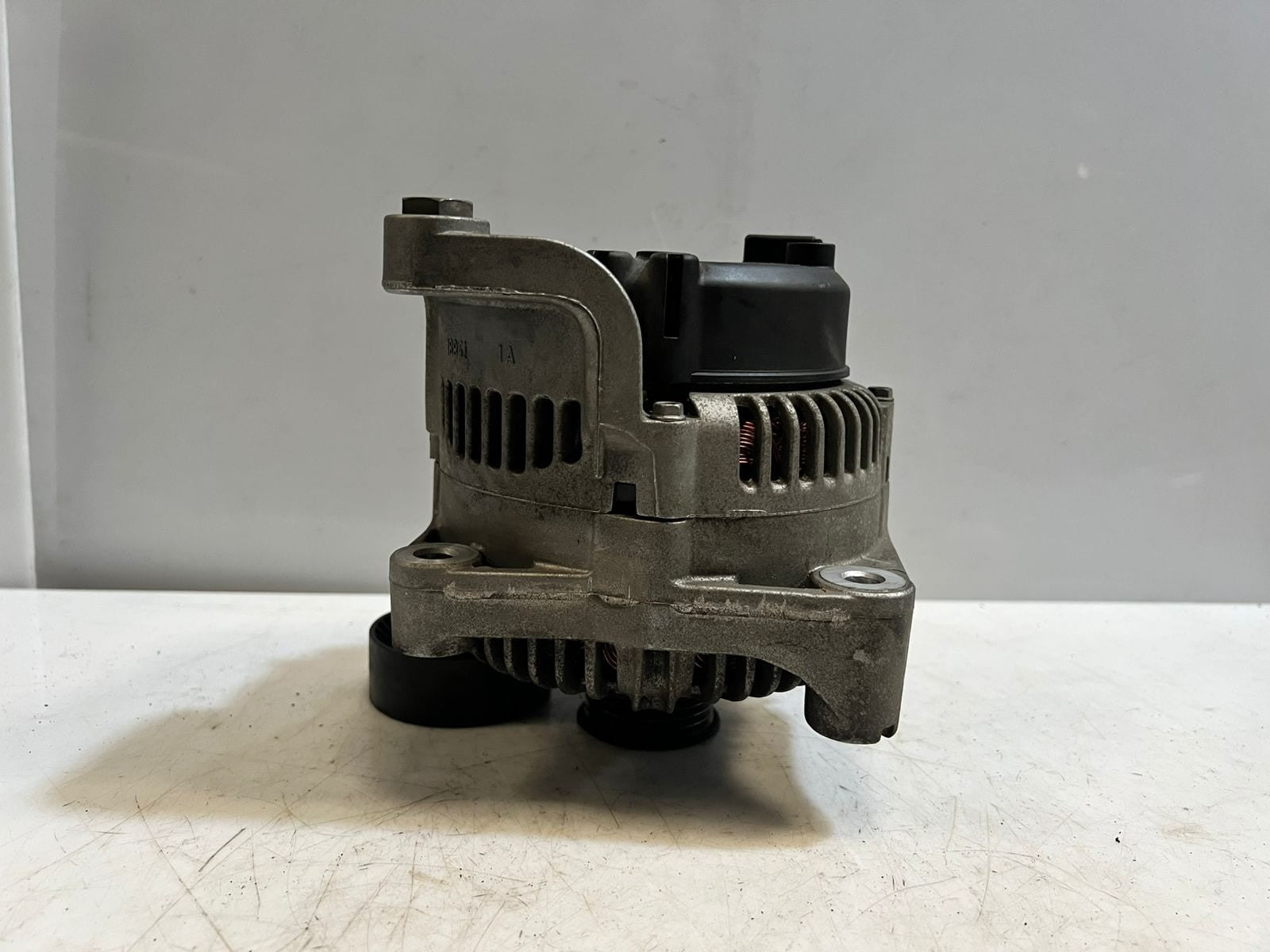 2006-2008 BMW 750i E60 E61 E63 E64 E65 E66 E67 E68 ENGINE Alternator 7542934 OEM