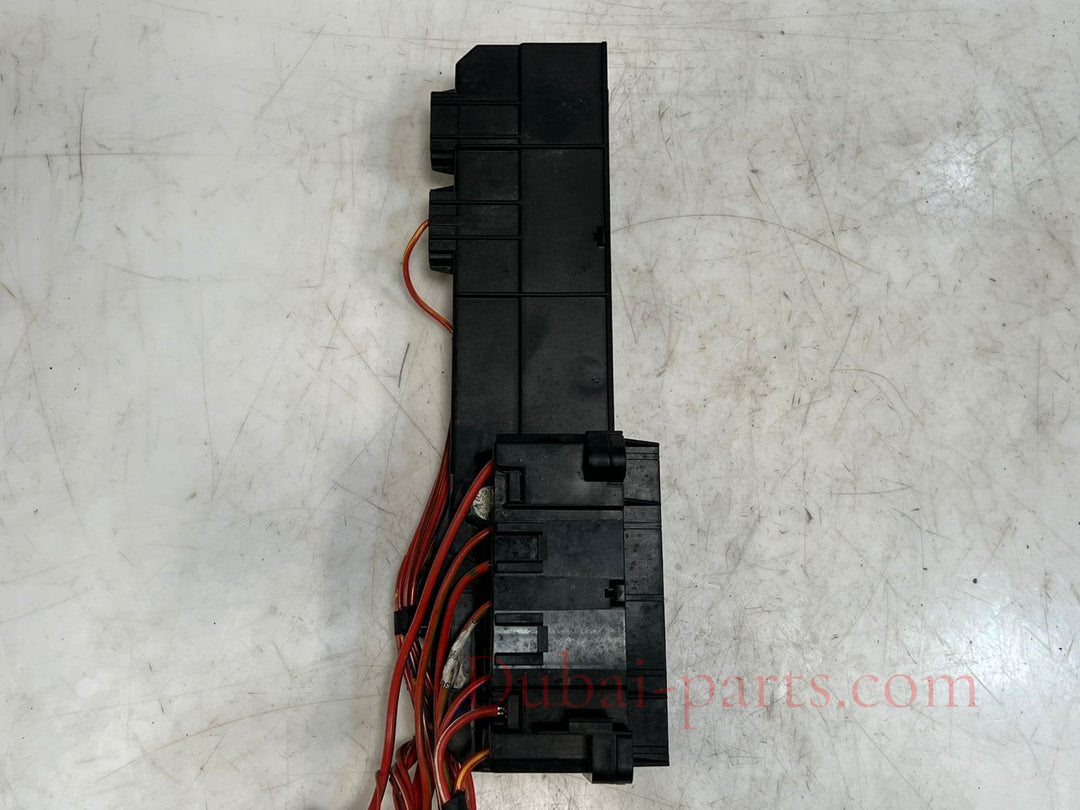2004-2010 BMW 525i 5 Series E60 E61 528i Power Distribution Fuse Box 6957330 OEM