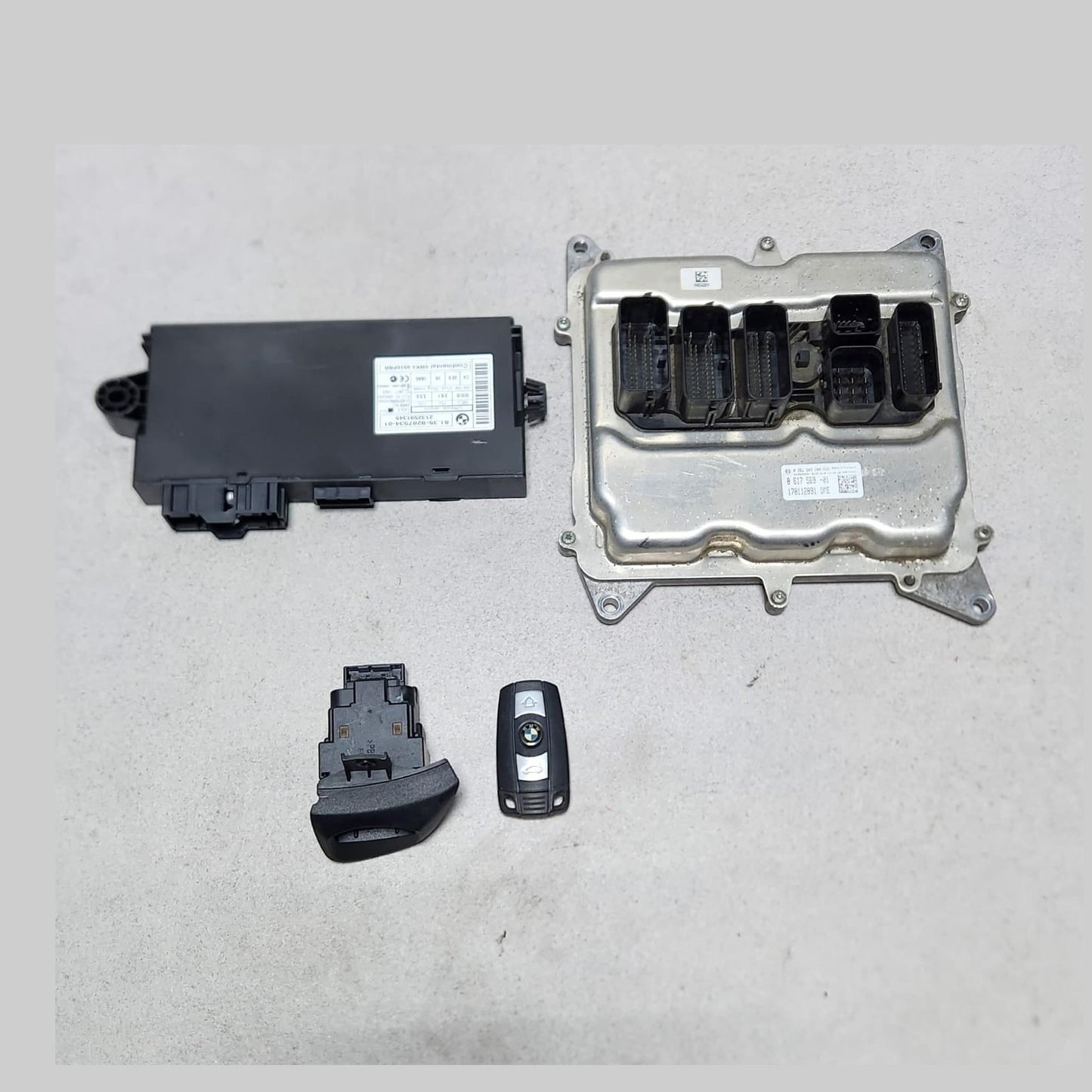 2013-2014 BMW X1 Engine Control Unit ECU Set 8617569 X1 E84 and Z4 E89 with N20 