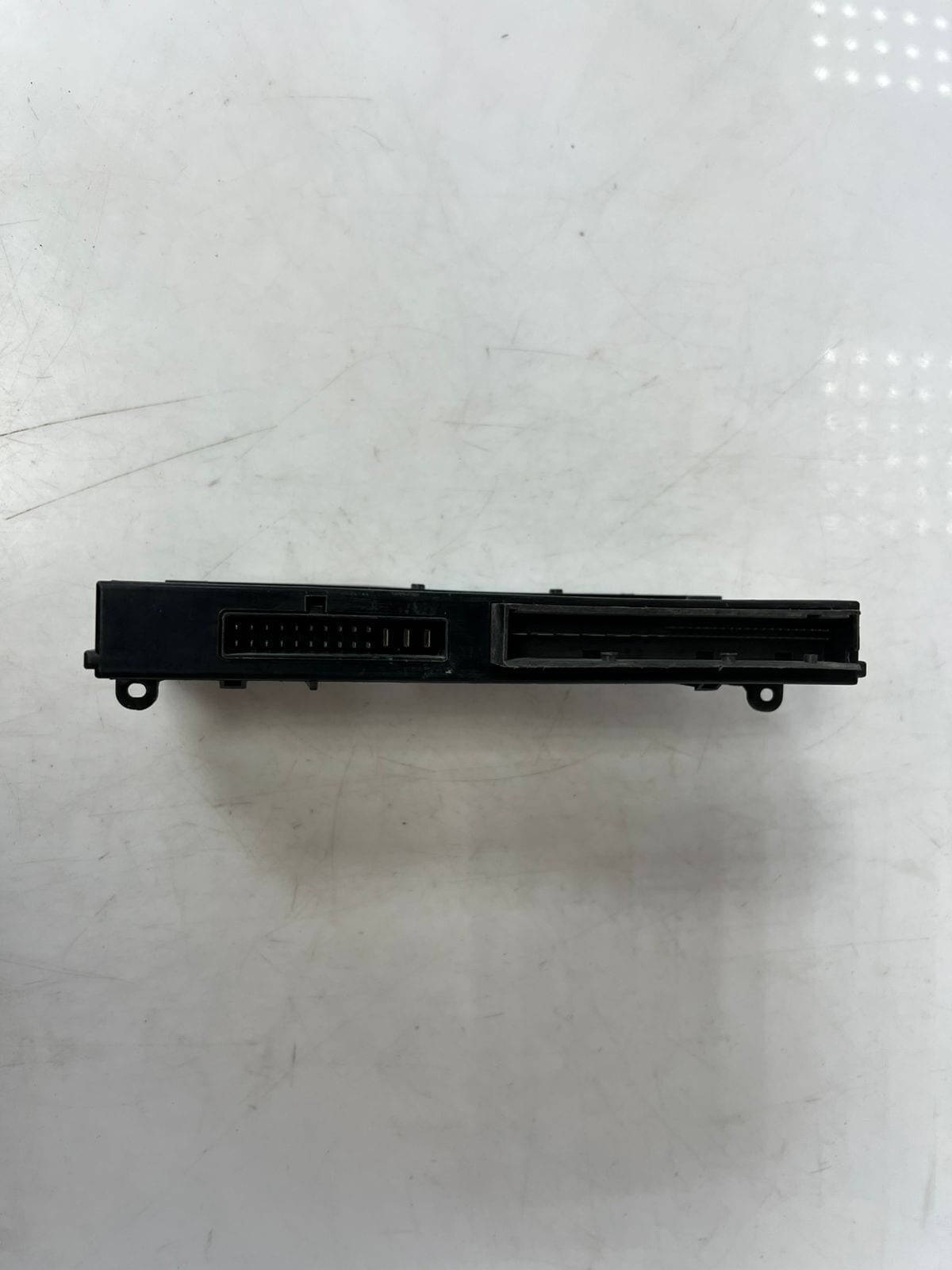 2009 BMW 1 E81 118 D Comfort Control Unit 9187534 2.00 Diesel 105Kw 15045998 OEM